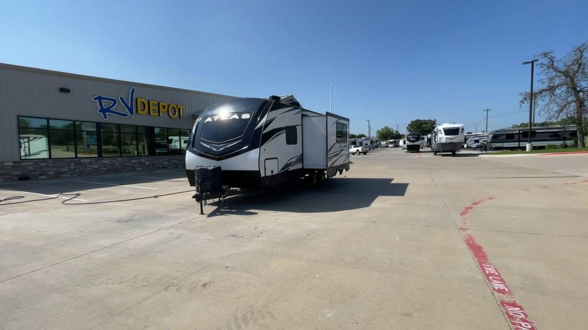 2022 KEYSTONE ATLAS 2202RB (4YDTASK2XNM) , located at 4319 N Main St, Cleburne, TX, 76033, (817) 678-5133, 32.385960, -97.391212 - Photo#5