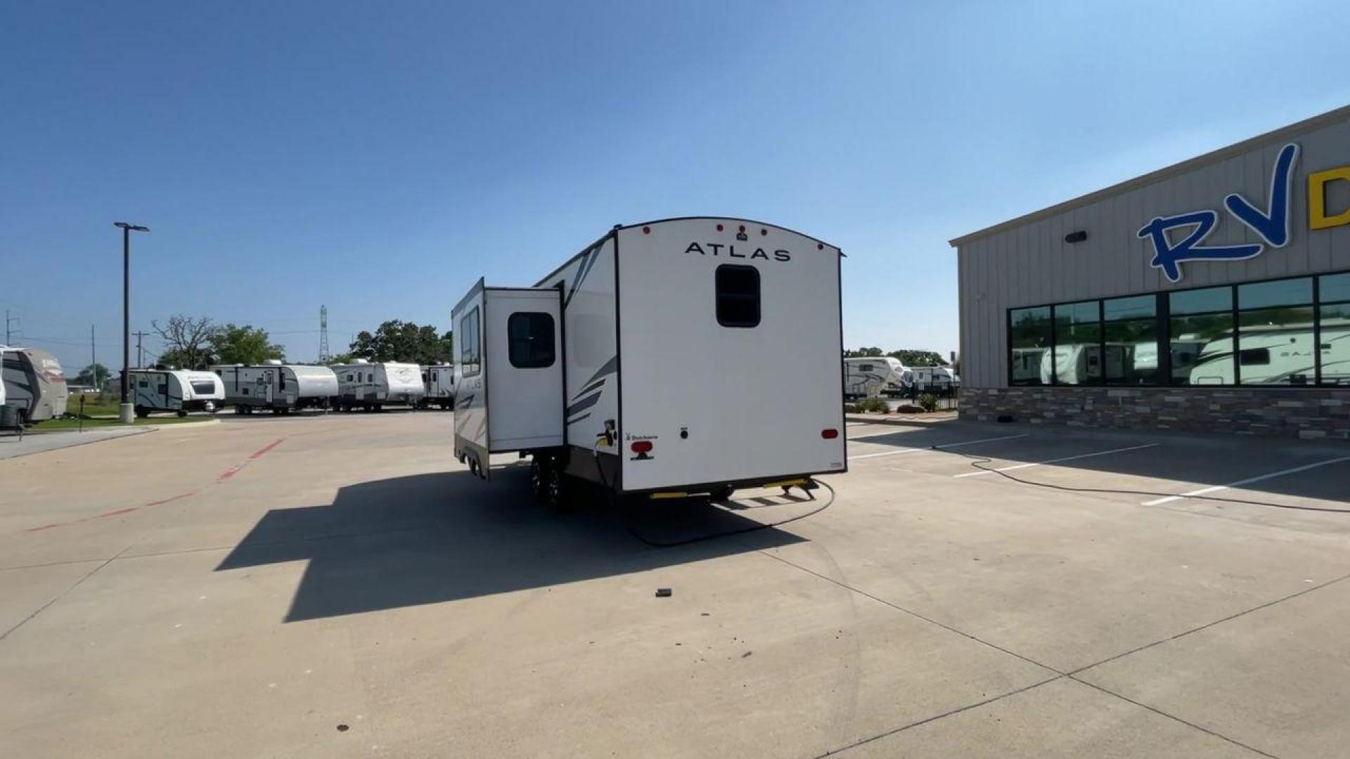 2022 KEYSTONE ATLAS 2202RB (4YDTASK2XNM) , located at 4319 N Main St, Cleburne, TX, 76033, (817) 678-5133, 32.385960, -97.391212 - Photo#8