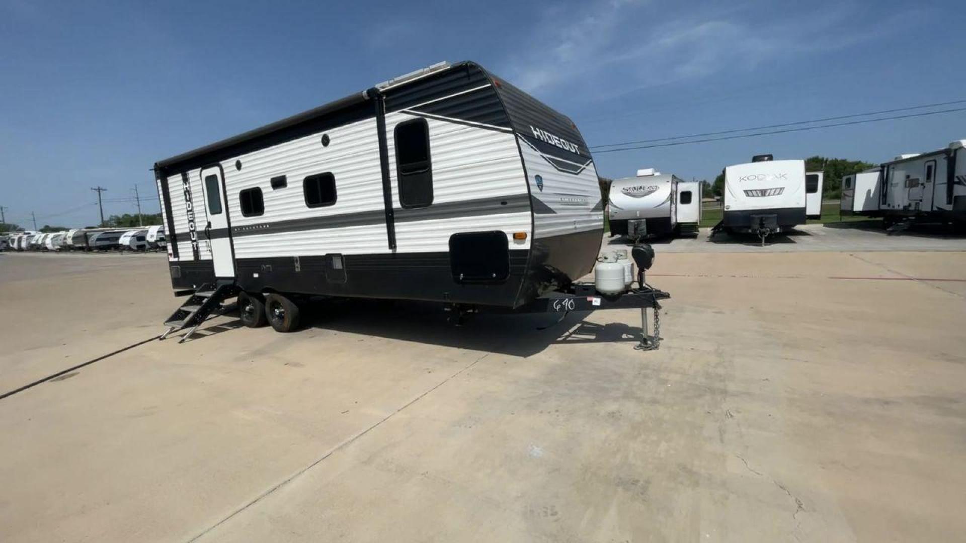 2022 KEYSTONE HIDEOUT 243RB (4YDTH1L25N7) , located at 4319 N Main St, Cleburne, TX, 76033, (817) 678-5133, 32.385960, -97.391212 - Photo#3