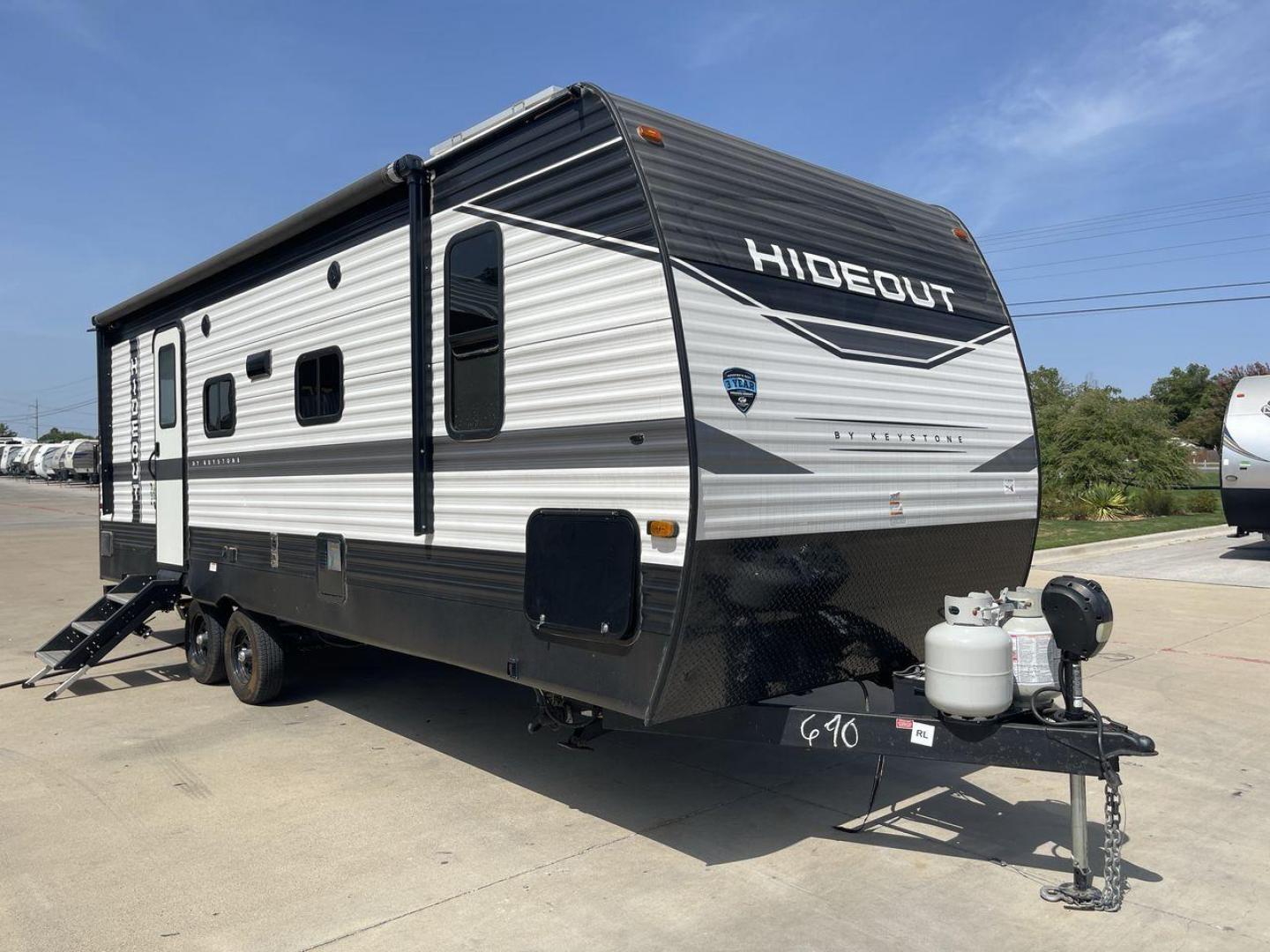 2022 KEYSTONE HIDEOUT 243RB (4YDTH1L25N7) , located at 4319 N Main St, Cleburne, TX, 76033, (817) 678-5133, 32.385960, -97.391212 - Photo#21