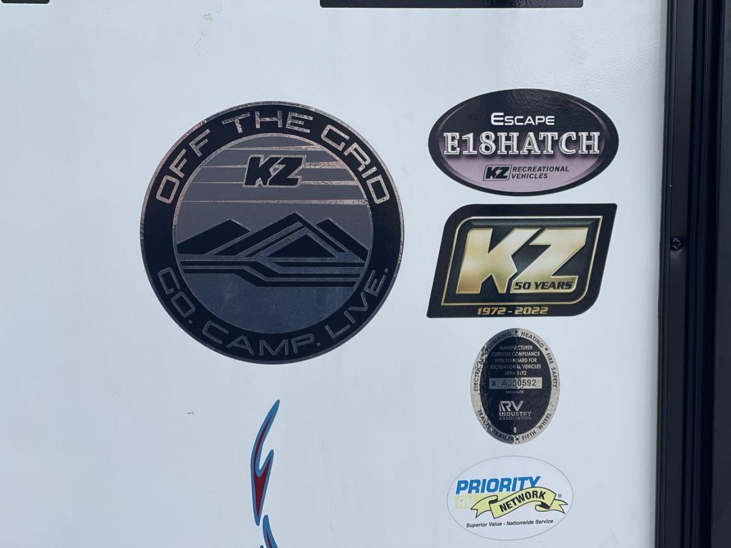 2022 KZ ESCAPE E18 HATCH (4EZTA1812N4) , located at 4319 N Main St, Cleburne, TX, 76033, (817) 678-5133, 32.385960, -97.391212 - Photo#21