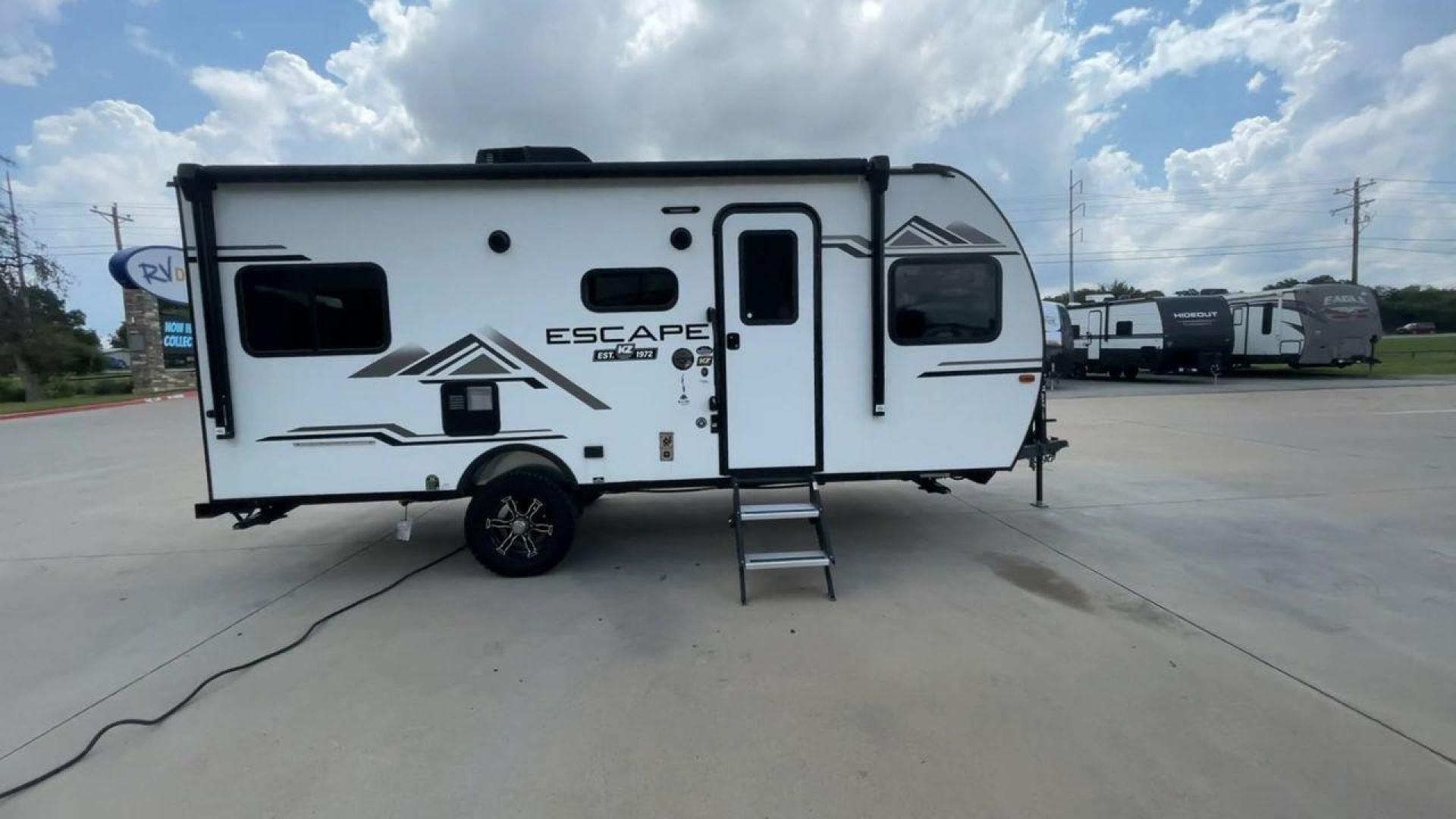 2022 KZ ESCAPE E18 HATCH (4EZTA1812N4) , located at 4319 N Main St, Cleburne, TX, 76033, (817) 678-5133, 32.385960, -97.391212 - Photo#2