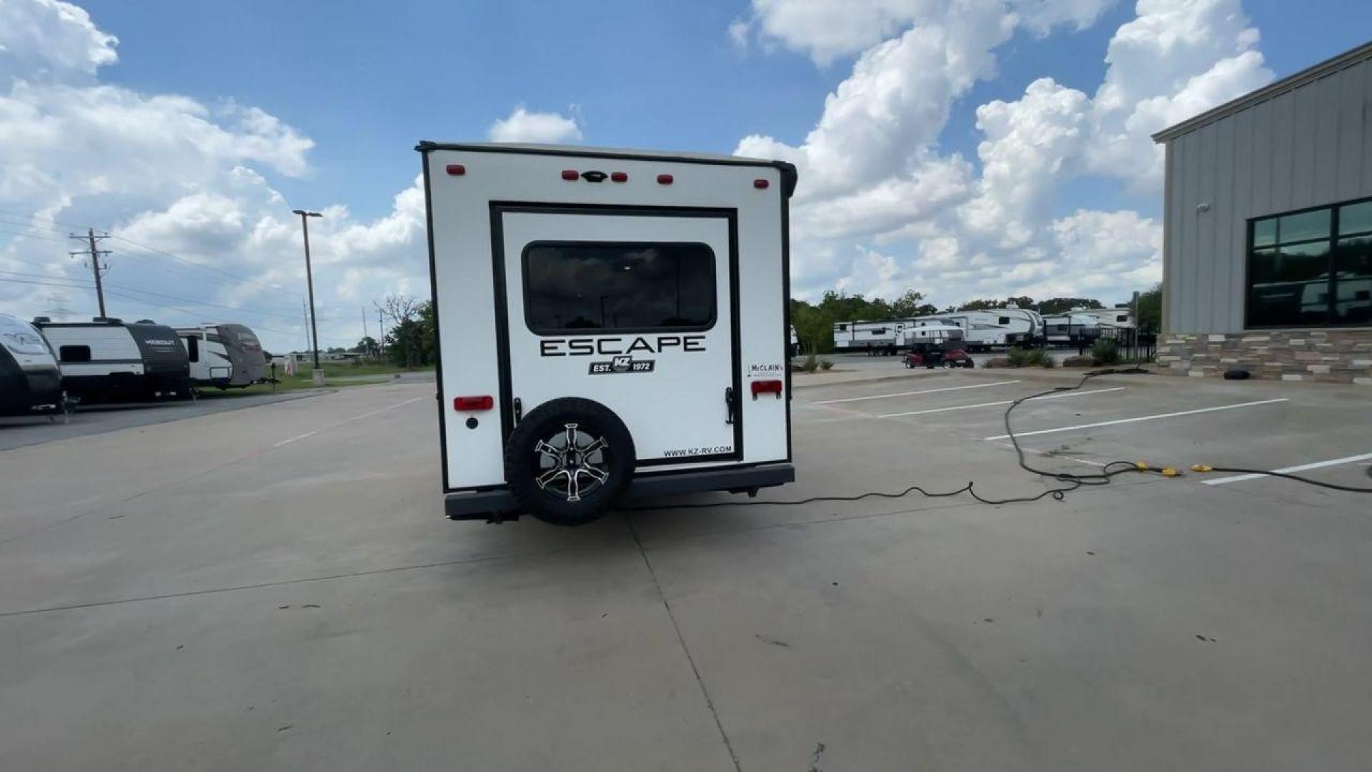 2022 KZ ESCAPE E18 HATCH (4EZTA1812N4) , located at 4319 N Main St, Cleburne, TX, 76033, (817) 678-5133, 32.385960, -97.391212 - Photo#8