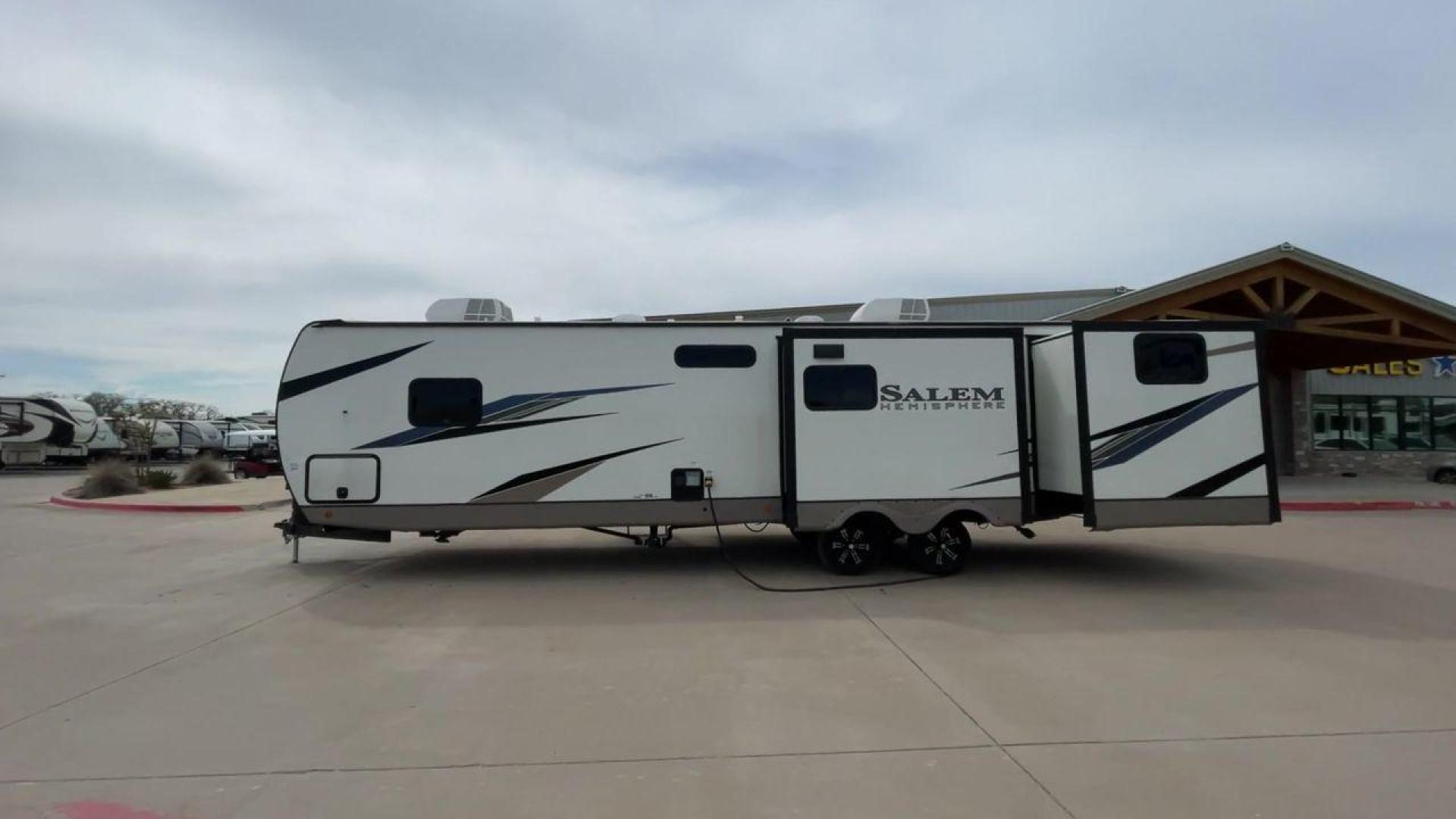 2023 FOREST RIVER SALEM HEMISPHERE 310 (4X4TSBG22PU) , Length: 38.67 ft. | Dry Weight: 9,088 lbs. | Gross Weight: 11,400 lbs. | Slides: 3 transmission, located at 4319 N Main St, Cleburne, TX, 76033, (817) 678-5133, 32.385960, -97.391212 - Photo#6