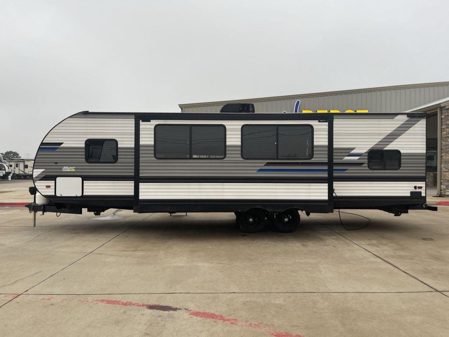 2023 HEARTLAND PIONEER QB300 (5SFPB3524PE) , Length: 35 ft. | Dry Weight: 6,896 lbs. | Gross Weight: 9,000 lbs. | Slides: 1 transmission, located at 4319 N Main St, Cleburne, TX, 76033, (817) 678-5133, 32.385960, -97.391212 - The 2023 Heartland Pioneer QB300 is a spacious travel trailer, perfect for family adventures. Measuring 35 feet in length, it features a single slideout, which significantly expands the interior space, creating a comfortable living environment. With a dry weight of 6,896 lbs and a gross weight of 9, - Photo#22