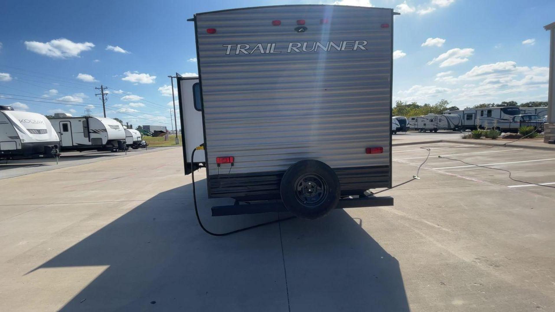 2023 HEARTLAND TRAIL RUNNER 31DB (5SFEB3723PE) , Length: 36.92 ft | Dry Weight: 7,040 lbs | GVWR: 9,642 lbs | Slides: 1 transmission, located at 4319 N Main St, Cleburne, TX, 76033, (817) 678-5133, 32.385960, -97.391212 - The 2023 Heartland Trail Runner 31DB is a versatile and spacious travel trailer designed for families and adventure enthusiasts. This vehicle is the perfect option for families or groups looking to embark on memorable road trips. The travel trailer is a bunkhouse, and features a family-centric layou - Photo#8