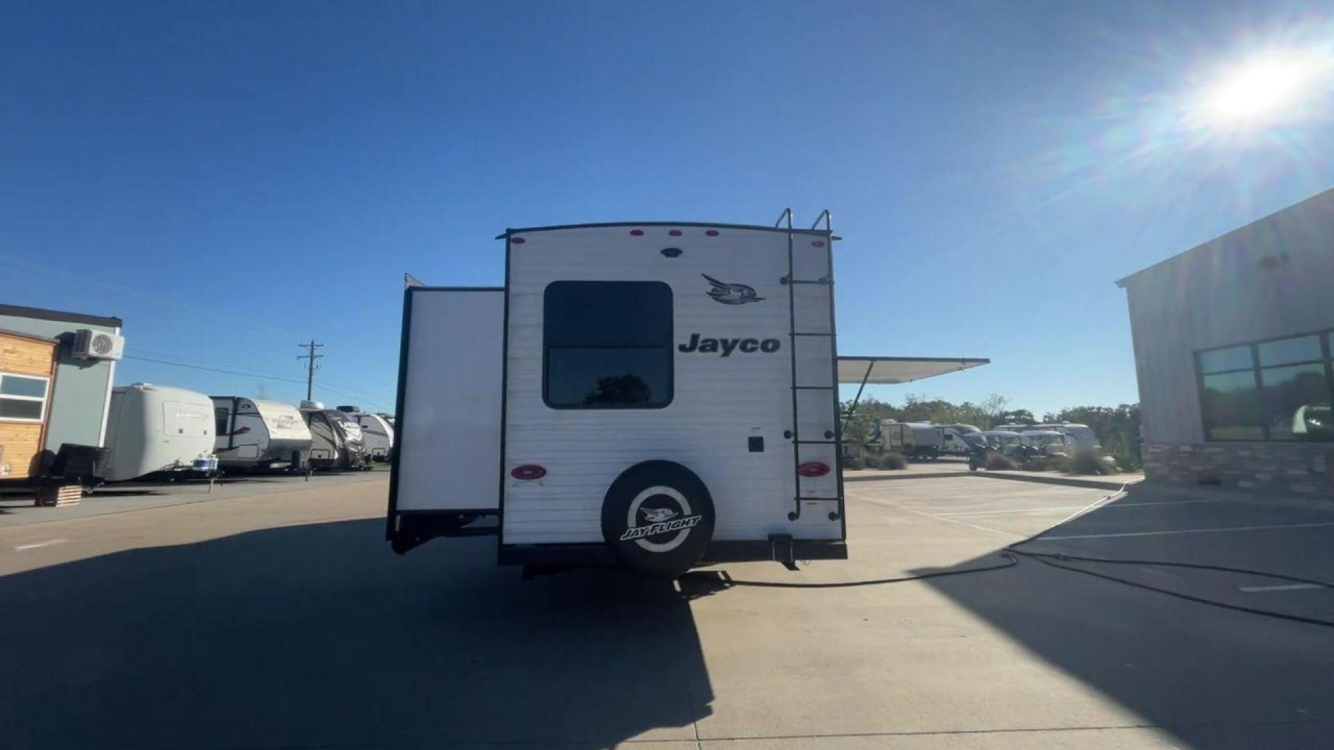 2023 JAYCO JAYFLIGHT 324BDS (1UJBC0BT8P1) , Length: 36.33 ft.| Dry Weight: 7,665 lbs. | Gross Weight: 9,000 lbs.| Slides: 2 transmission, located at 4319 N Main St, Cleburne, TX, 76033, (817) 678-5133, 32.385960, -97.391212 - Photo#8