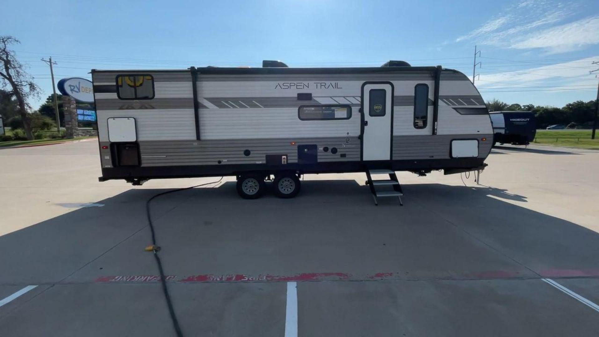 2023 KEYSTONE ASPEN TRAIL 2910BHSL (4YDTATN22P8) , Length: 33.25 ft. | Dry Weight: 6,639 lbs. | Slides: 1 transmission, located at 4319 N Main St, Cleburne, TX, 76033, (817) 678-5133, 32.385960, -97.391212 - Photo#2