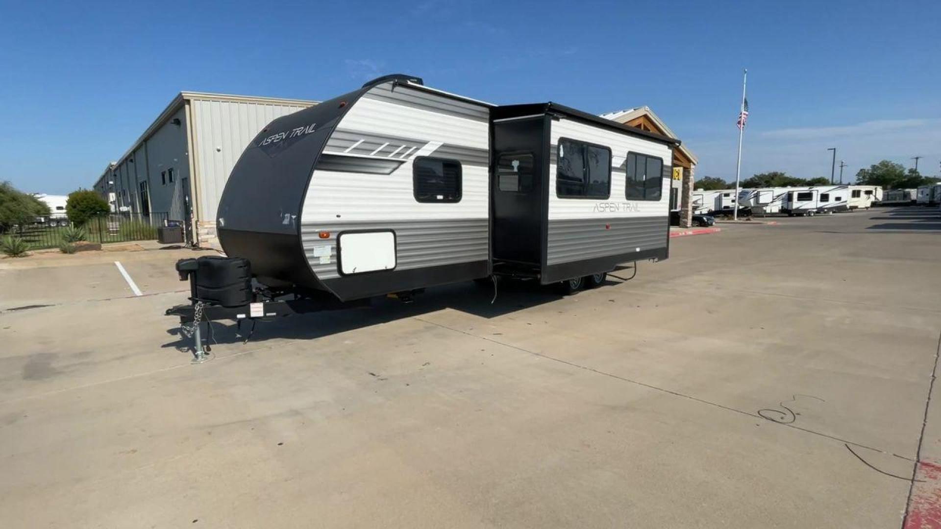 2023 KEYSTONE ASPEN TRAIL 2910BHSL (4YDTATN22P8) , Length: 33.25 ft. | Dry Weight: 6,639 lbs. | Slides: 1 transmission, located at 4319 N Main St, Cleburne, TX, 76033, (817) 678-5133, 32.385960, -97.391212 - Photo#5