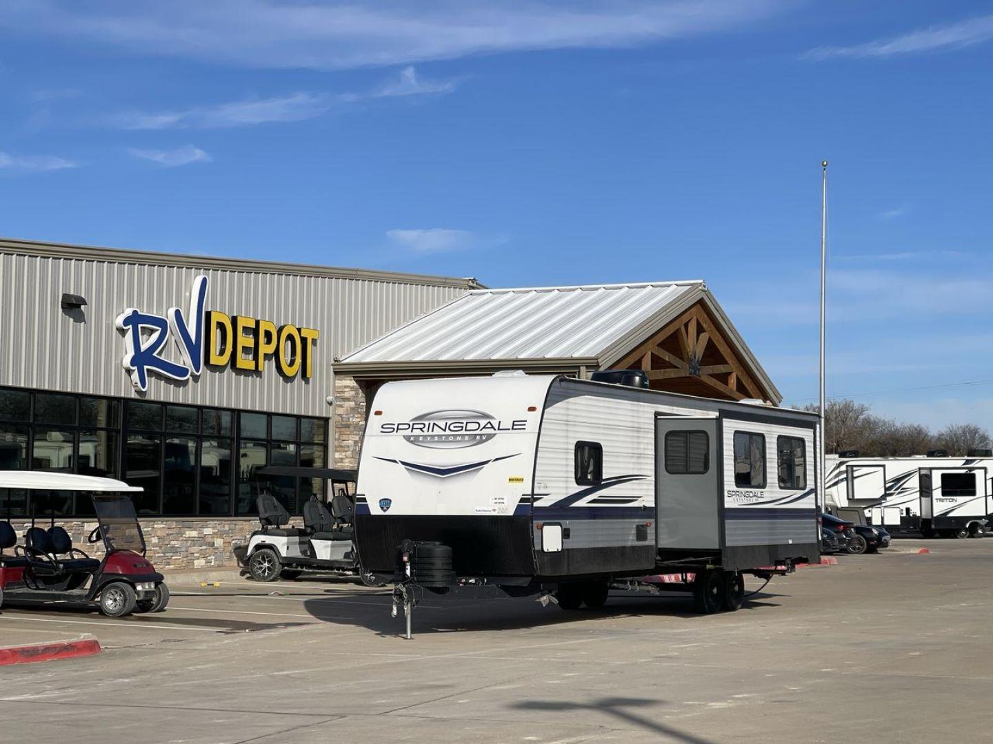 2023 KEYSTONE SPRINGDALE 335BH (4YDTSGR22P3) , Length: 37.75 ft. | Dry Weight: 8,131 lbs. | Gross Weight: 11,200 lbs. | Slides: 1 transmission, located at 4319 N Main St, Cleburne, TX, 76033, (817) 678-5133, 32.385960, -97.391212 - Photo#0