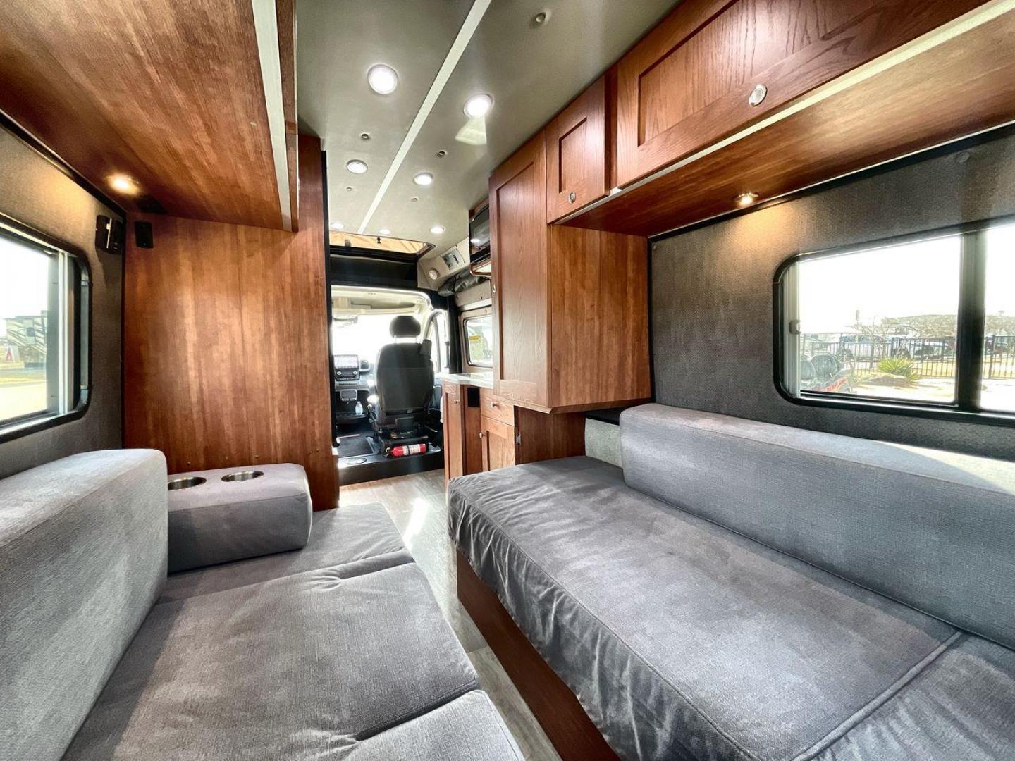 2023 ROADTREK 190 PROMASTER (3C6MRVJGXNE) , located at 4319 N Main St, Cleburne, TX, 76033, (817) 678-5133, 32.385960, -97.391212 - Photo#18