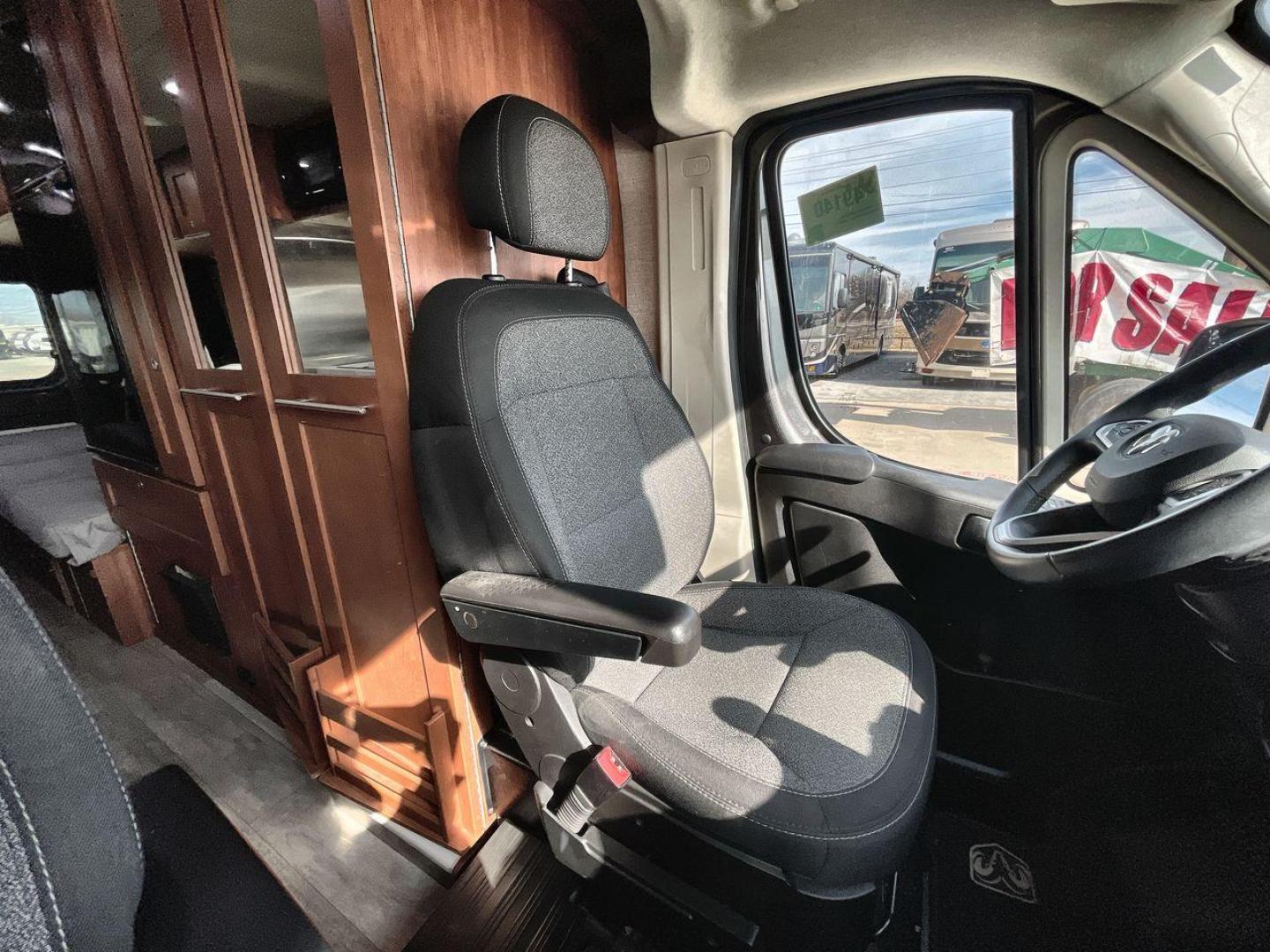 2023 ROADTREK 190 PROMASTER (3C6MRVJGXNE) , located at 4319 N Main St, Cleburne, TX, 76033, (817) 678-5133, 32.385960, -97.391212 - Photo#22