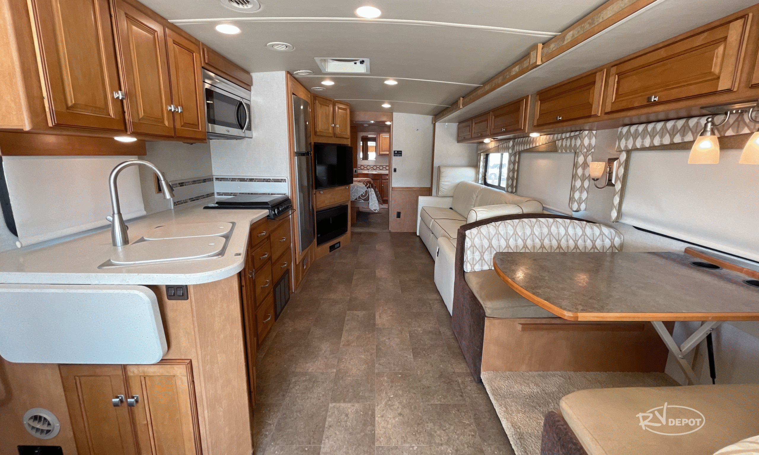 2014 WINNEBAGO VISTA 34F - Motorhome Class A RV
